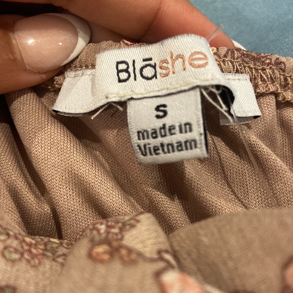 Blashe Boutique New Condition Beautiful Flattering Dress View 4